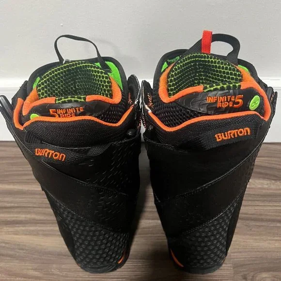 $650 Burton SLX Snowboard Boots!8BlackExcellent ConditionTop of the Line